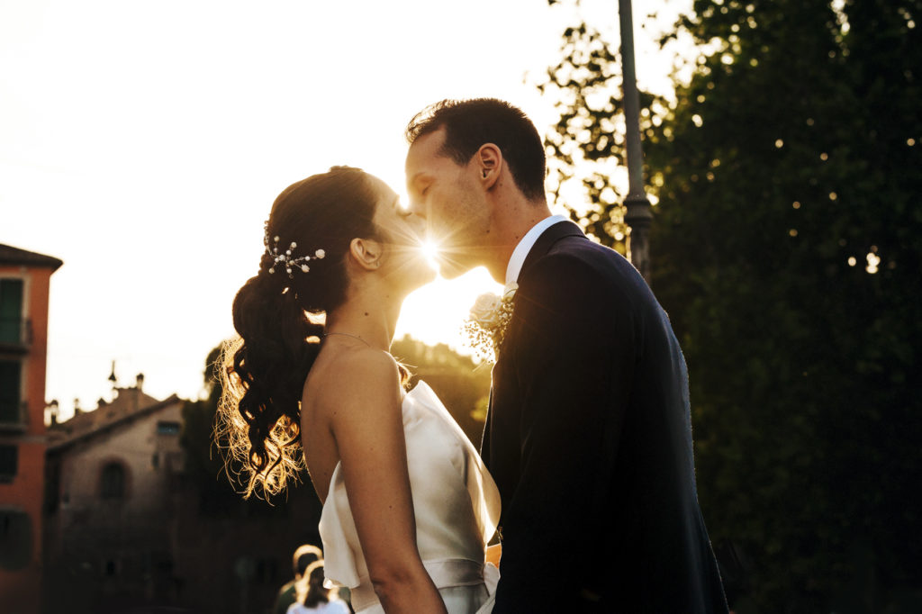 Fotografo di matrimonio a Roma: passeggiare a Trastevere