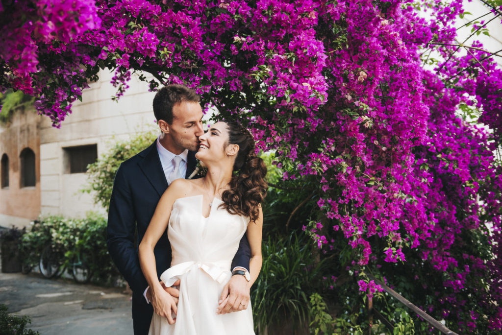 Fotografo di matrimonio a Roma: passeggiare a Trastevere