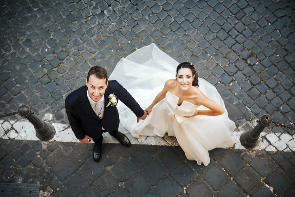 Fotografo di matrimonio a Roma: passeggiare a Trastevere