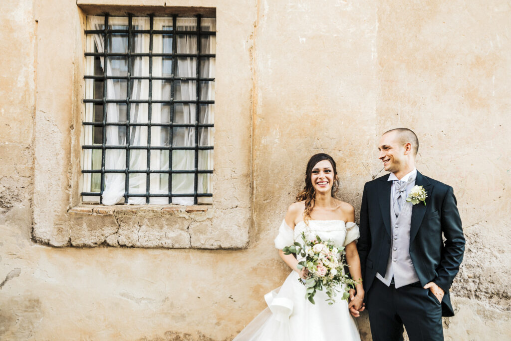 Fotografo di matrimonio a Cerveteri: foto di coppia in campagna